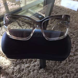 Authentic Chanel Sunglasses style 5065